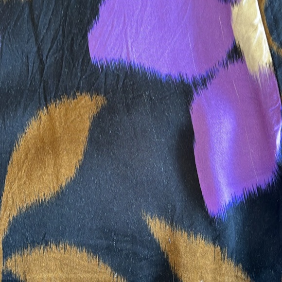 SOLD * VELVET by Graham + Spencer Isa Printed Blouse Size XL - Picture 15 of 16